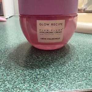 Glow Recipe Plum Plump Hyaluronic Cream - Purple and Pink